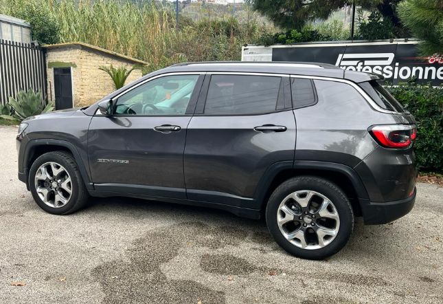 Jeep COMPASS LIMITED