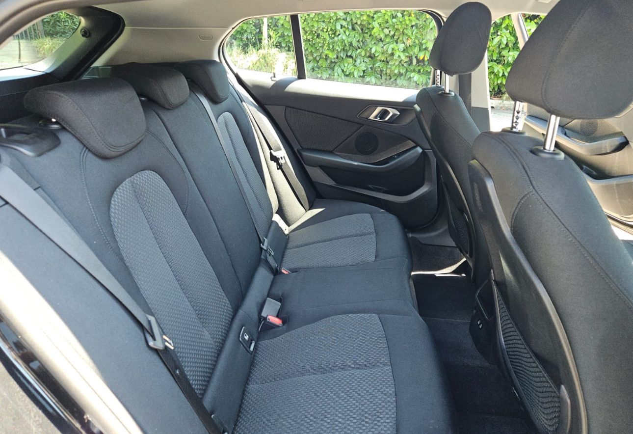 BMW 116d Advanced Business 1500 cc