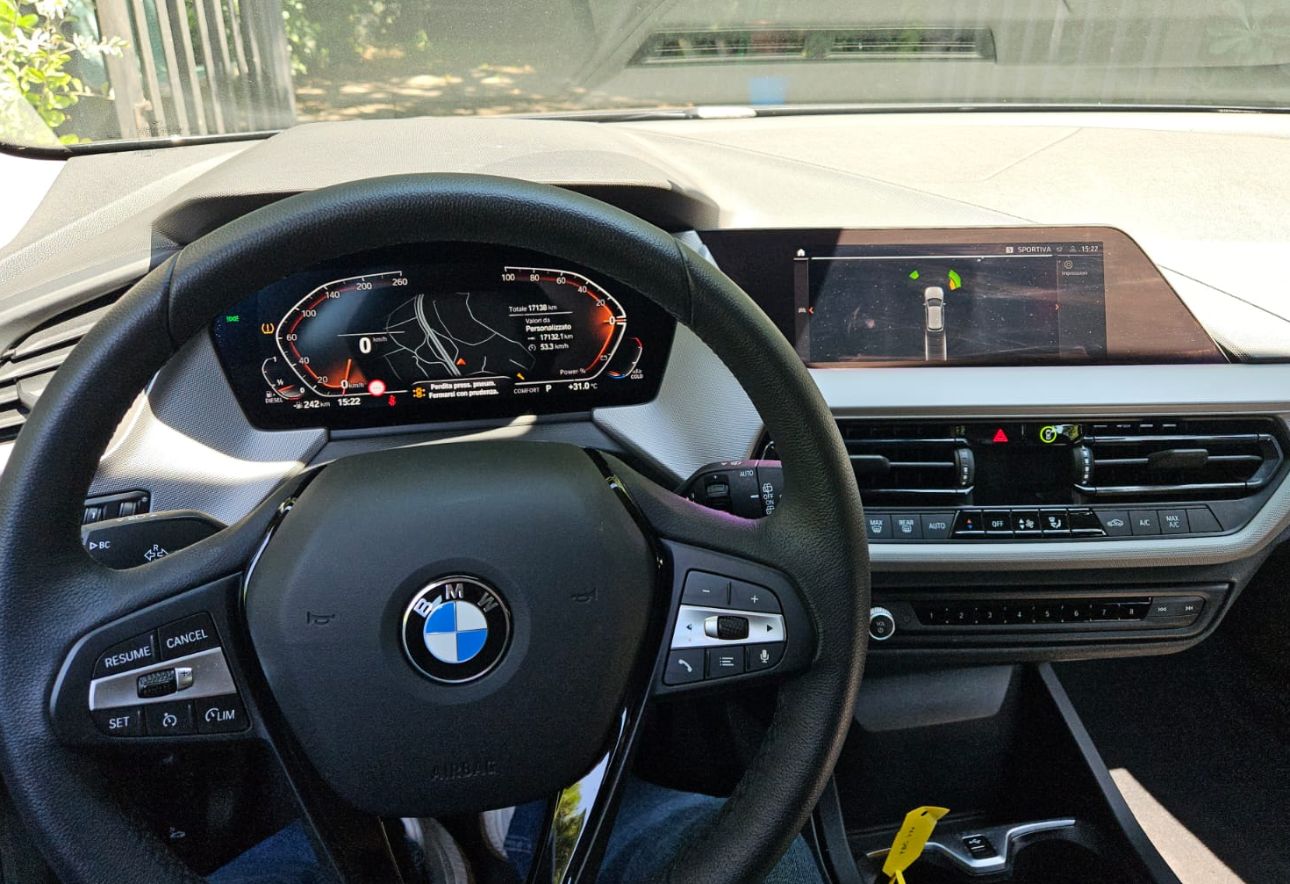 BMW 116d Advanced Business 1500 cc
