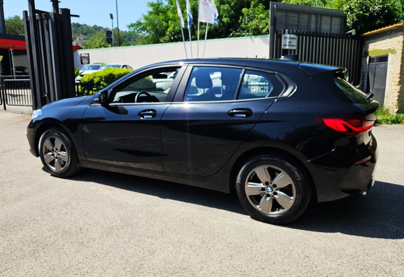 BMW 116d Advanced Business 1500 cc