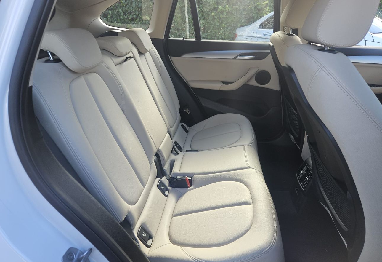 BMW X1 116d S DRIVE Business Advantage 1500 cc