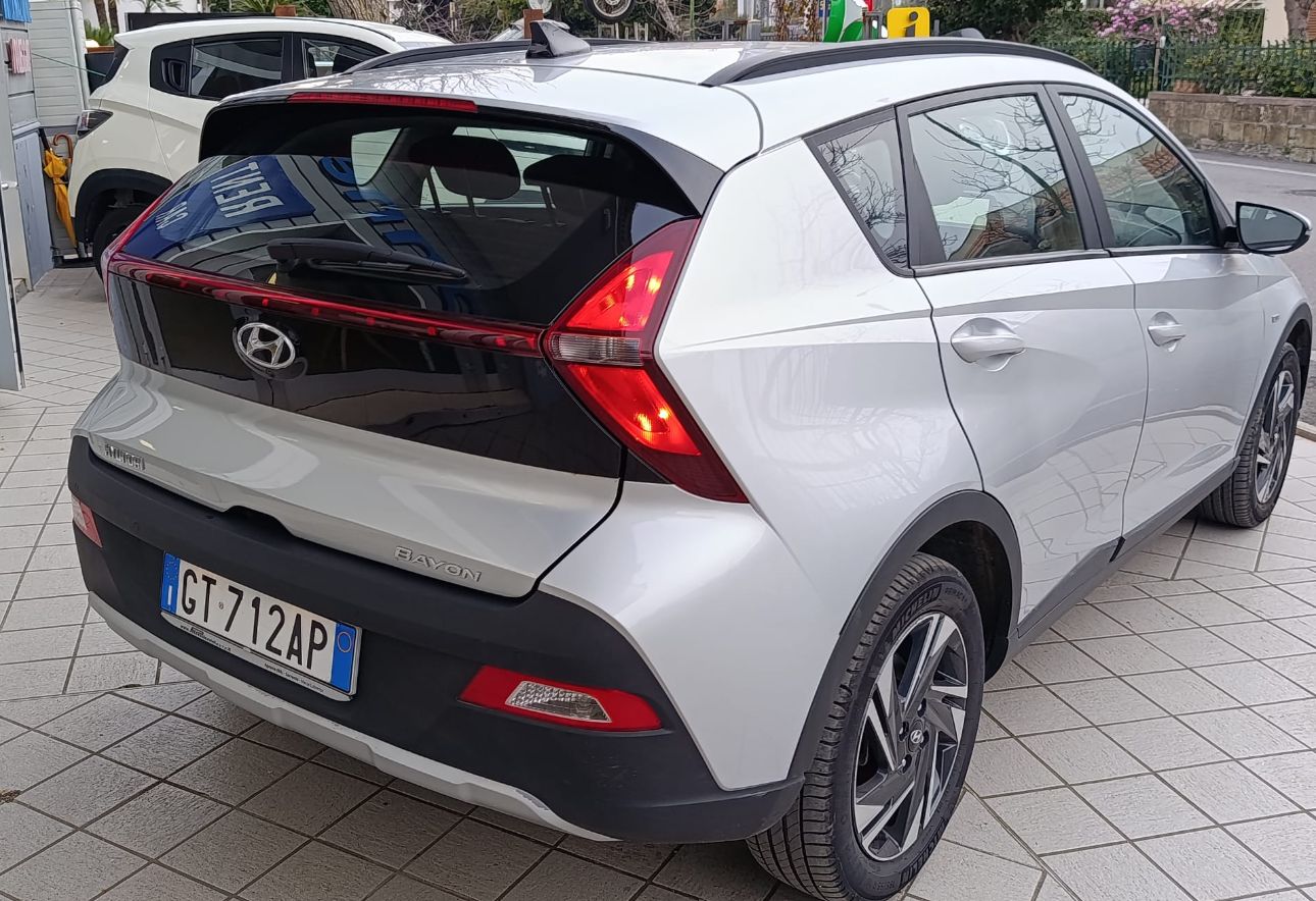 Hyundai BAYON HYBRID 1000 cc