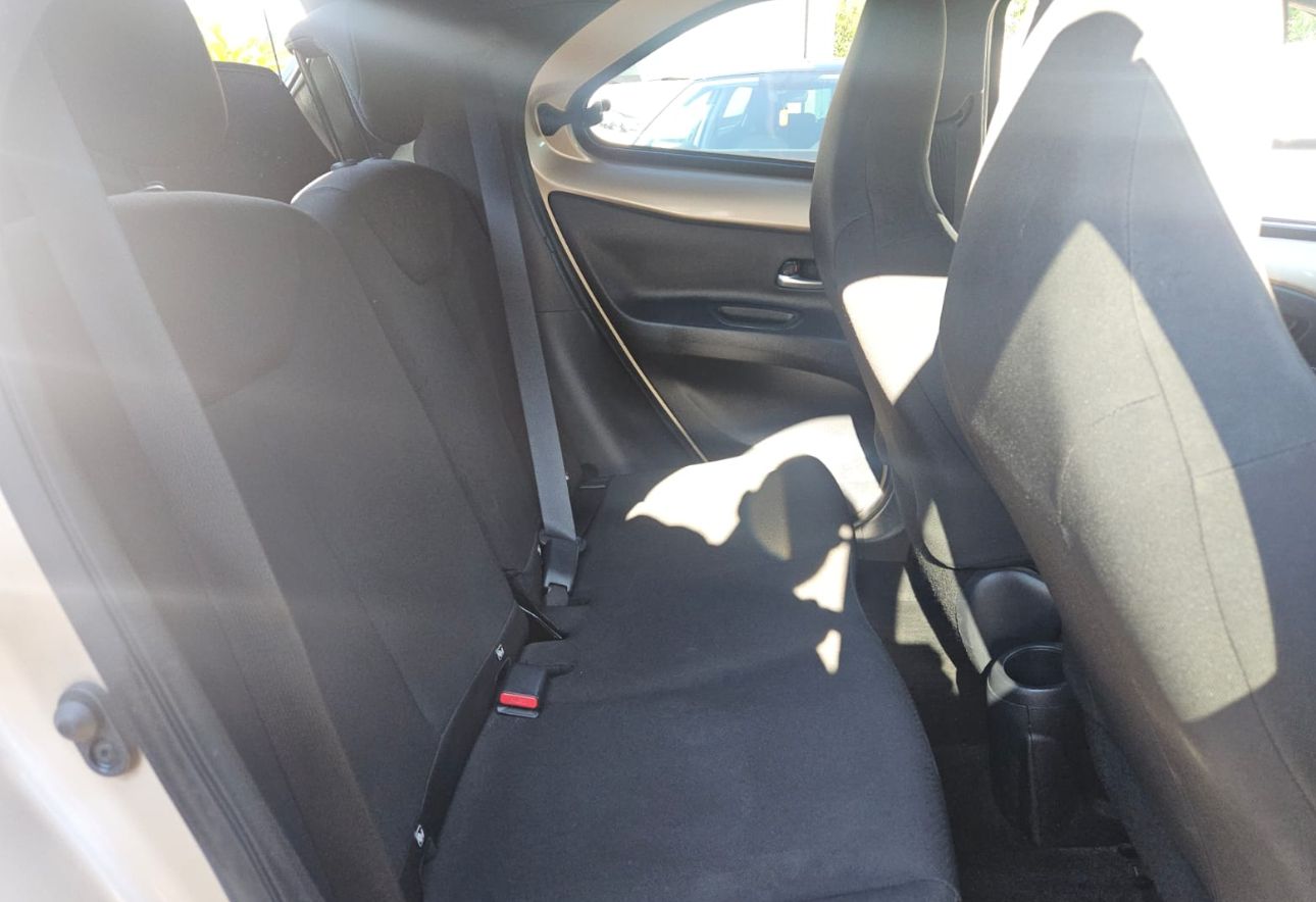 Toyota AYGO X TREND 1000 cc