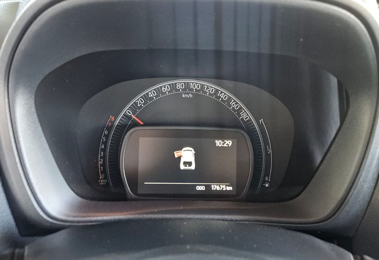 Toyota AYGO X TREND 1000 cc