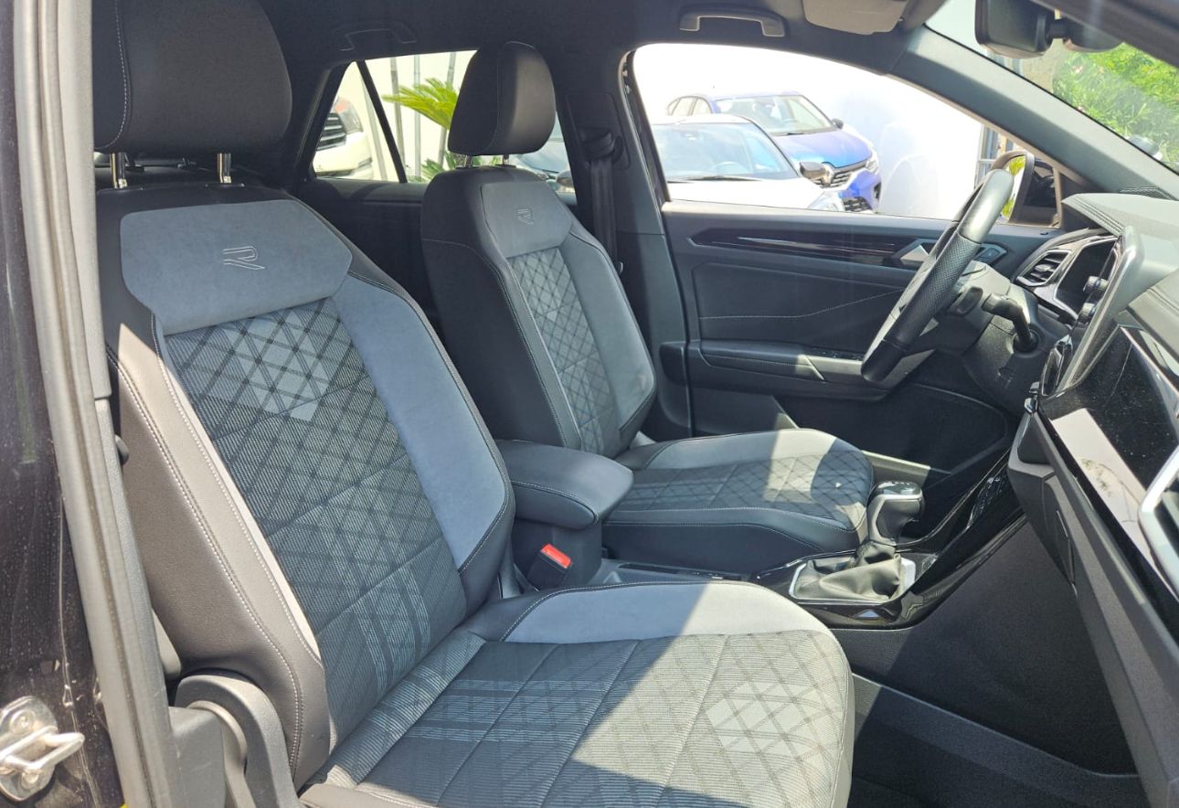Volkswagen T-Roc R-Line 1500 cc