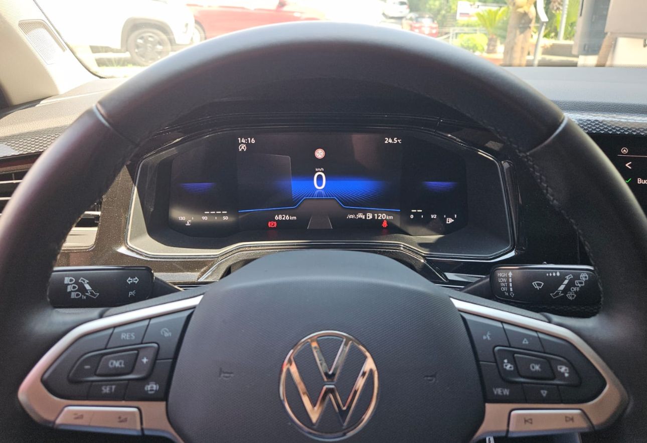 Volkswagen POLO Edition Plus 1000 cc