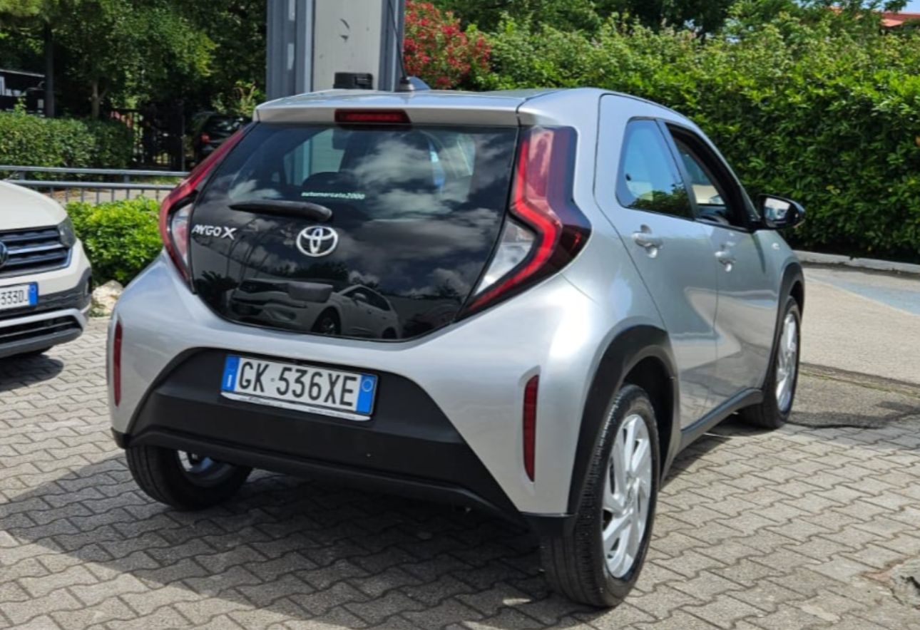 Toyota AYGO X ACTIVE PLUS 1000 cc