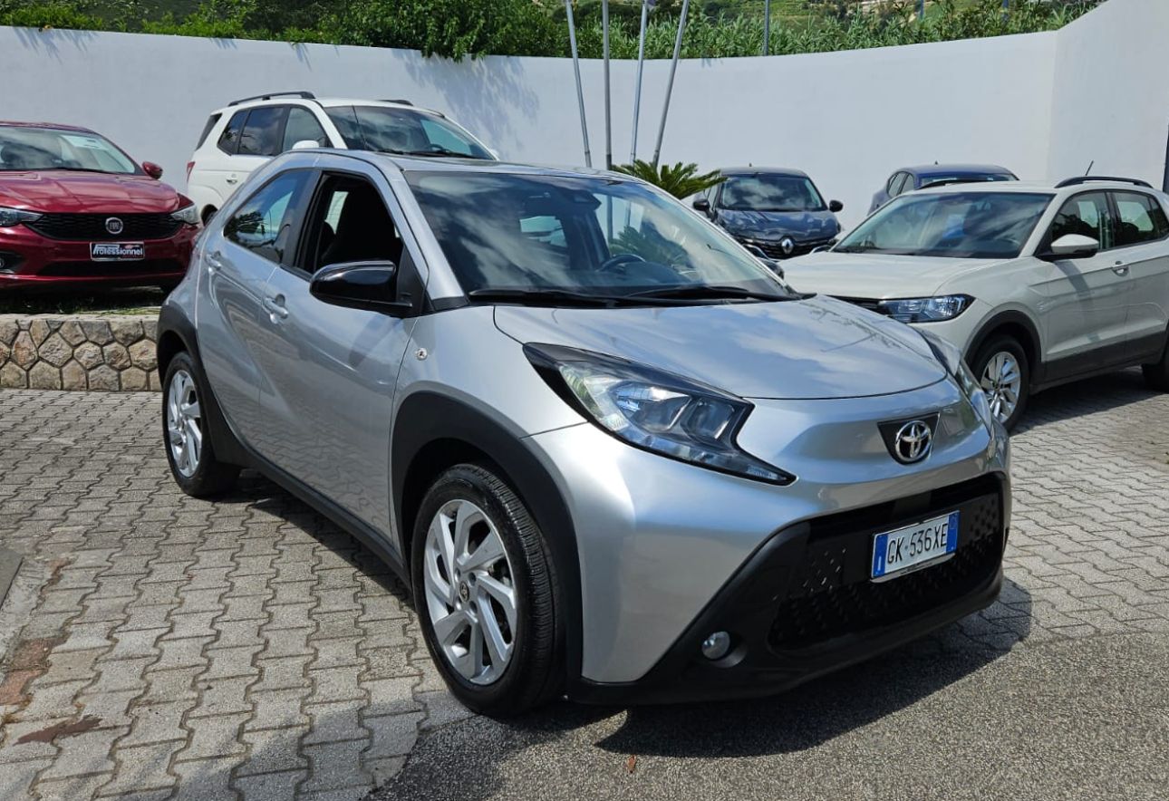 Toyota AYGO X ACTIVE PLUS 1000 cc
