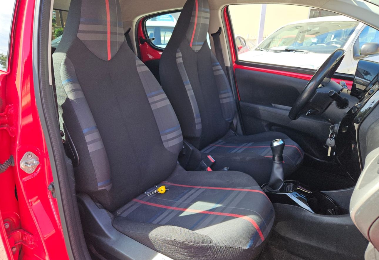 Peugeot 108 ALLURE 1200 cc