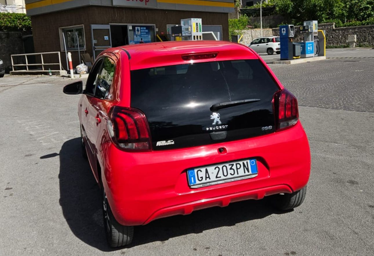 Peugeot 108 ALLURE 1200 cc