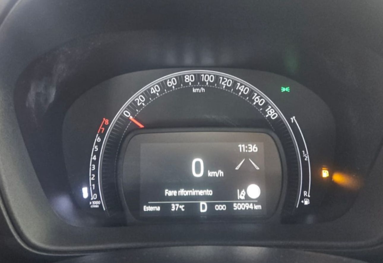 Toyota AYGO X - AIR trend 1000 cc