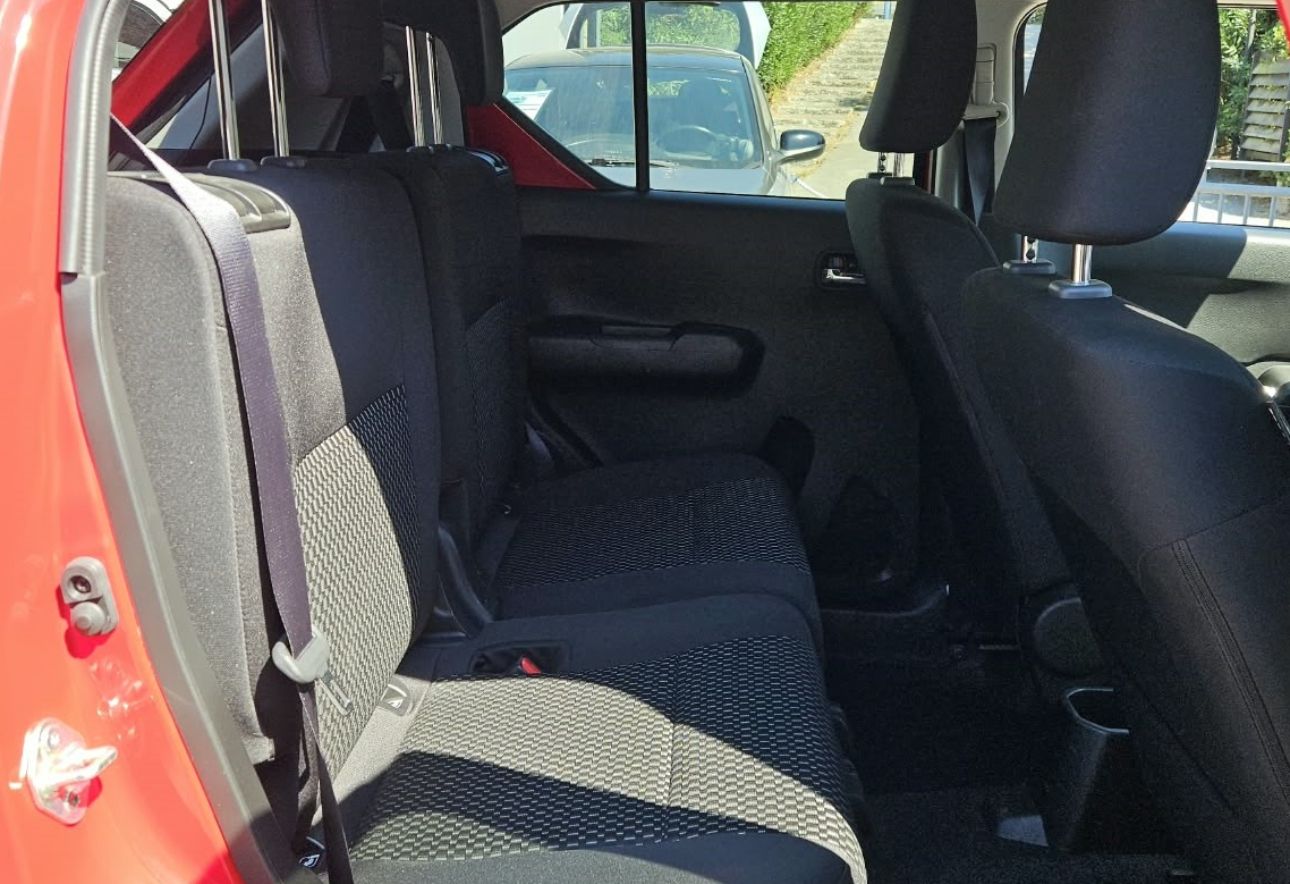 Suzuki Ignis HYBRID TOP 1200 cc