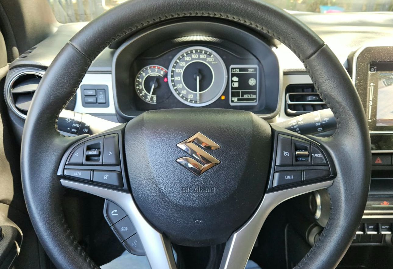 Suzuki Ignis HYBRID TOP 1200 cc