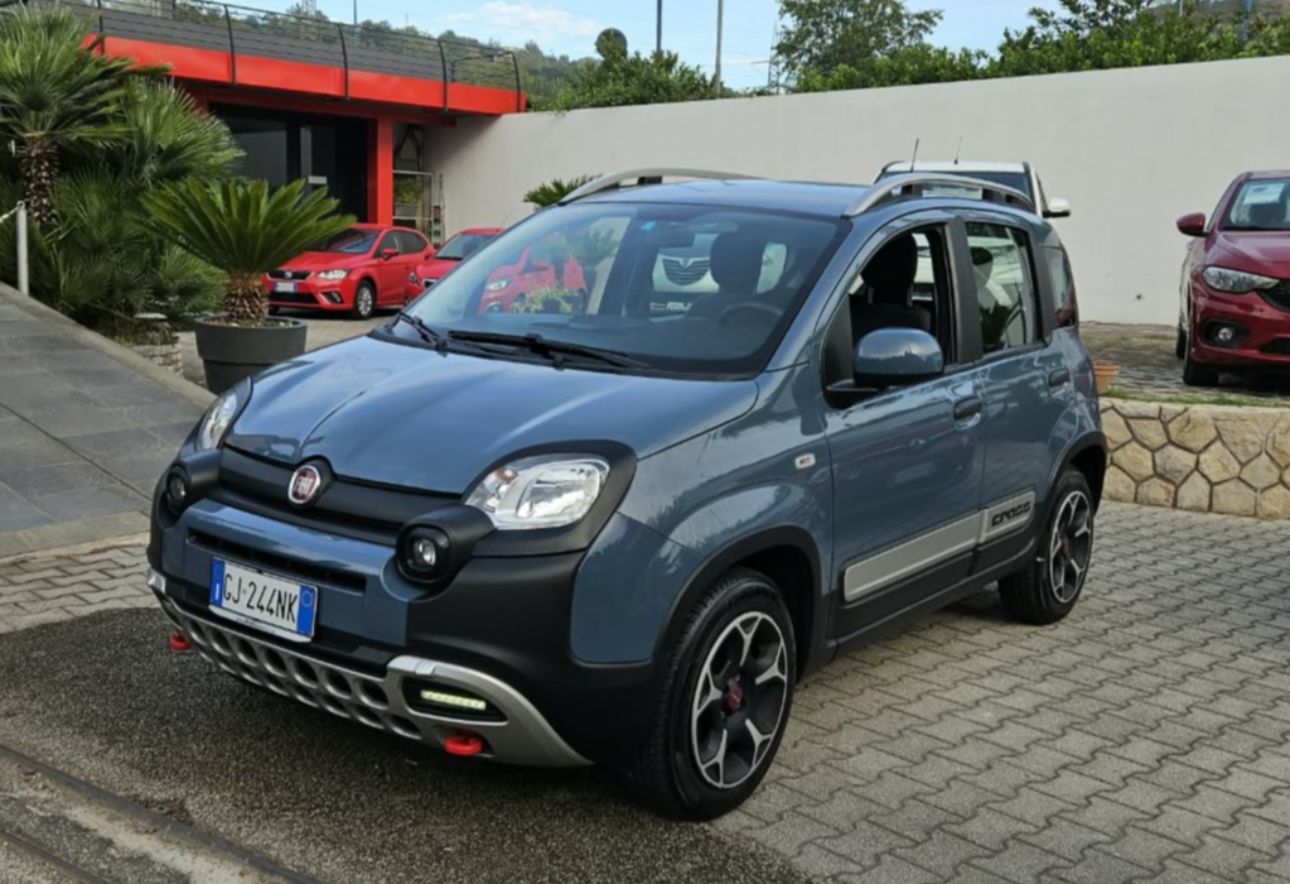 FIAT PANDA Cross FireFly Hybrid