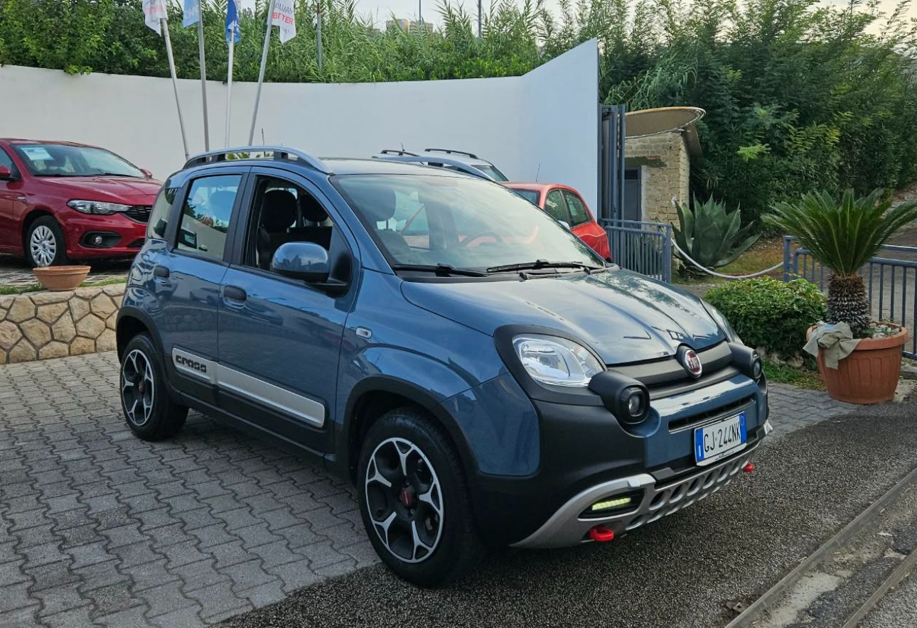 FIAT PANDA Cross FireFly Hybrid 1000 cc