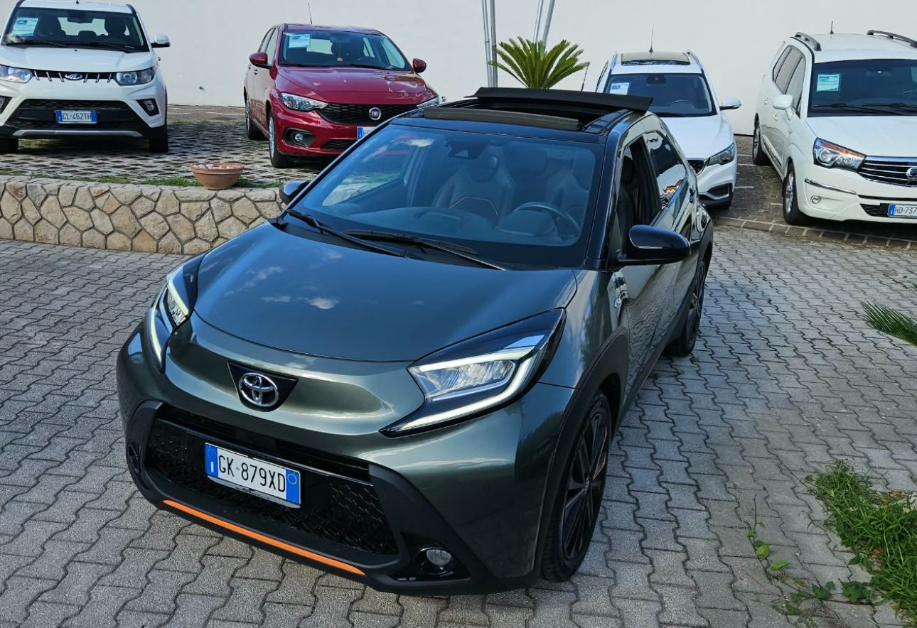 Toyota AYGO X LIMITED - AIR S-CVT 1000 cc