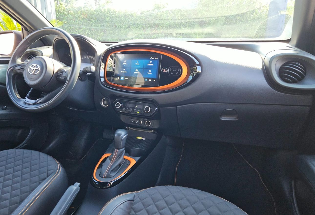 Toyota AYGO X LIMITED - AIR S-CVT 1000 cc