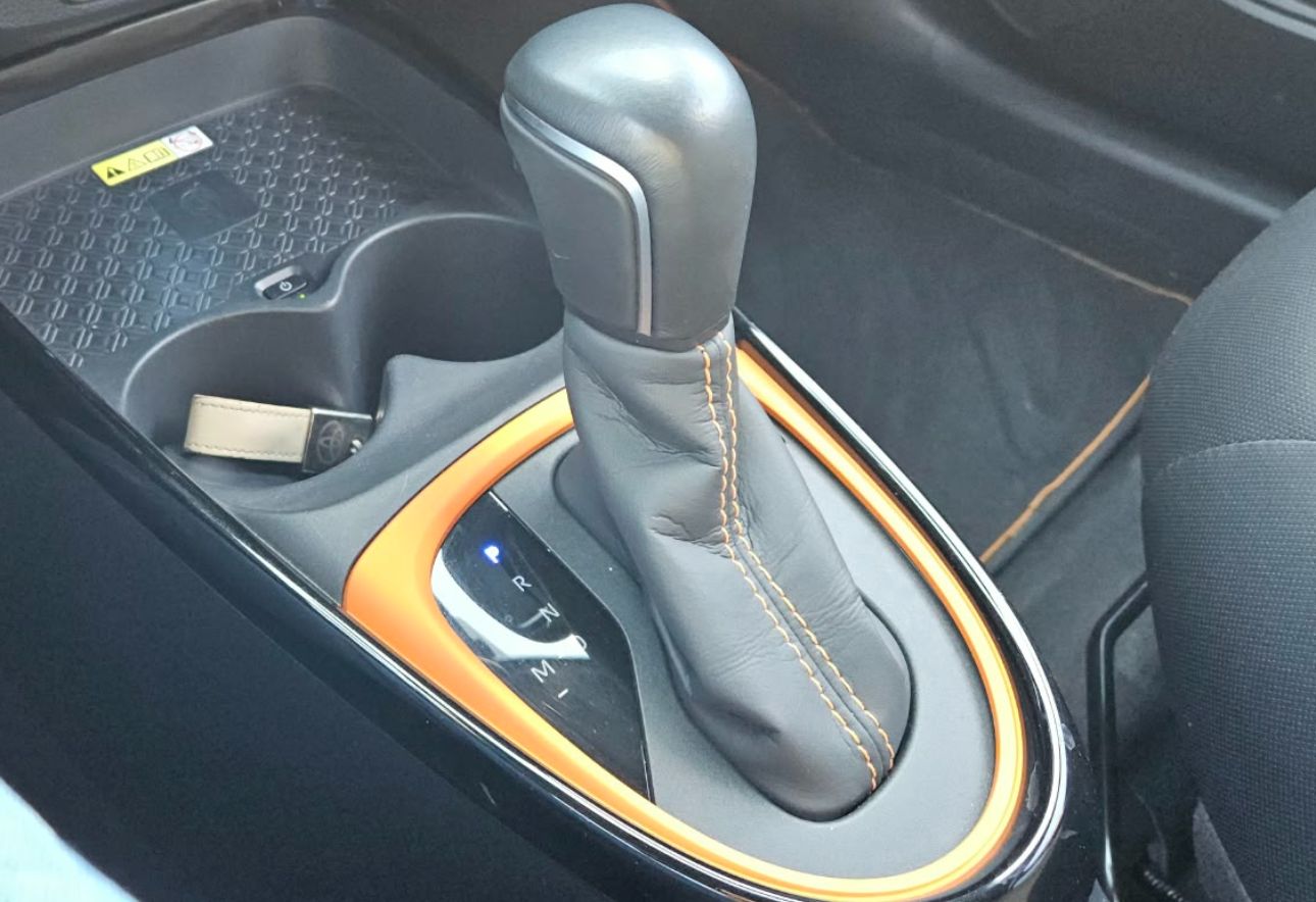 Toyota AYGO X LIMITED - AIR S-CVT 1000 cc