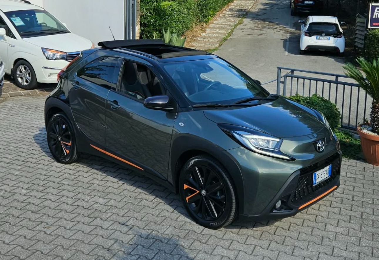 Toyota AYGO X LIMITED - AIR S-CVT 1000 cc