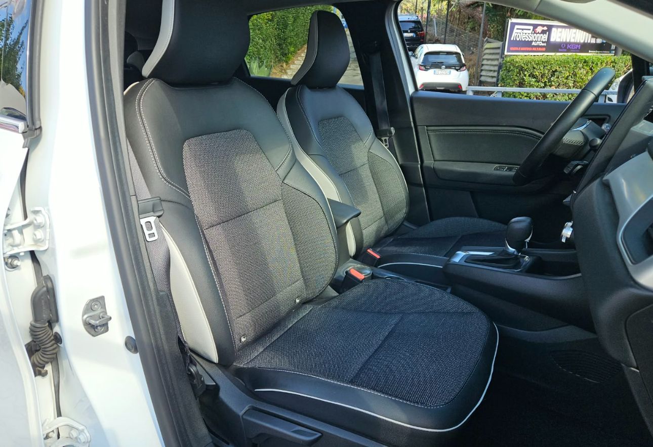 Renault CAPTUR Renault Captur E-Tech techno 1600 cc