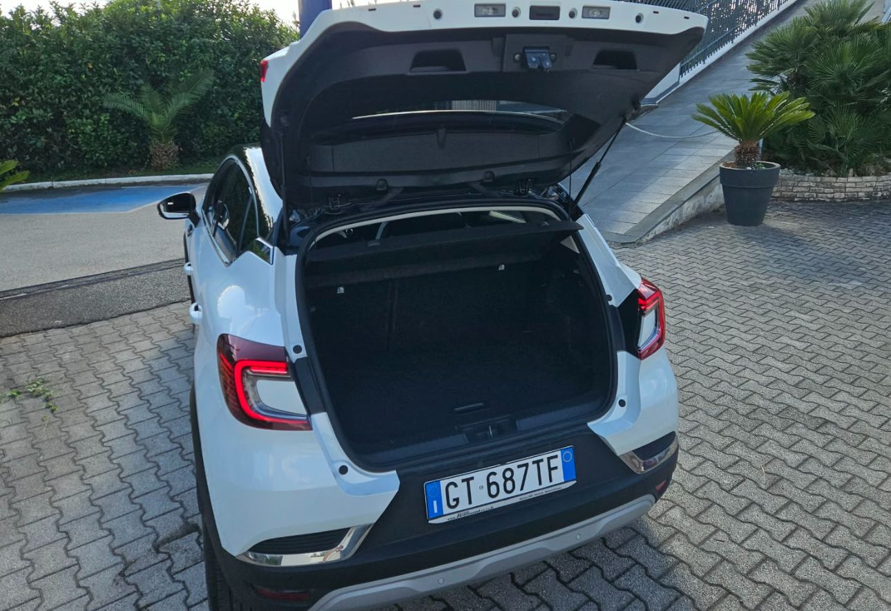 Renault CAPTUR Renault Captur E-Tech techno 1600 cc