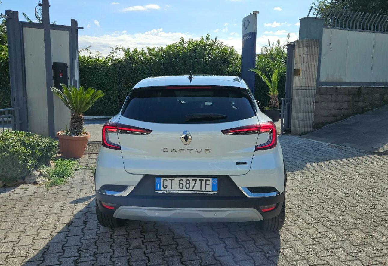 Renault CAPTUR Renault Captur E-Tech techno 1600 cc