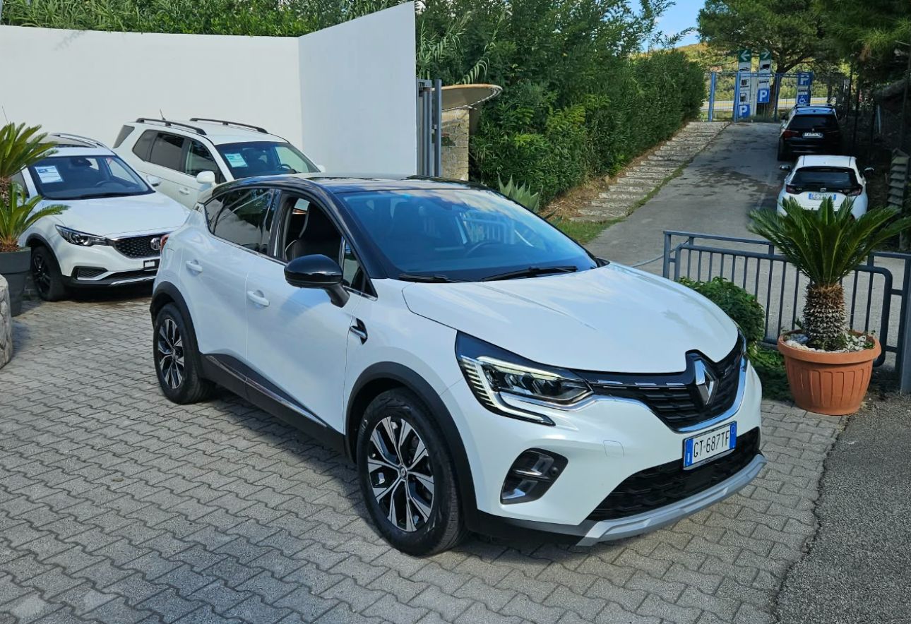 Renault CAPTUR Renault Captur E-Tech techno 1600 cc