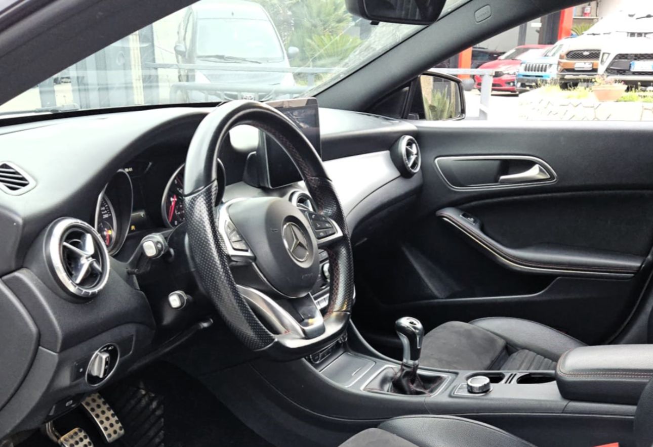 Mercedes CLA 200 d Premium 2200 cc