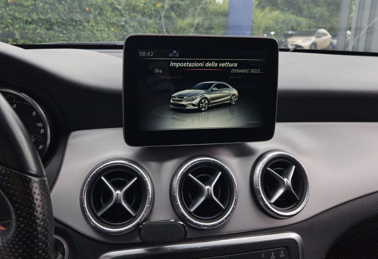 Mercedes CLA 200 d Premium 2200 cc