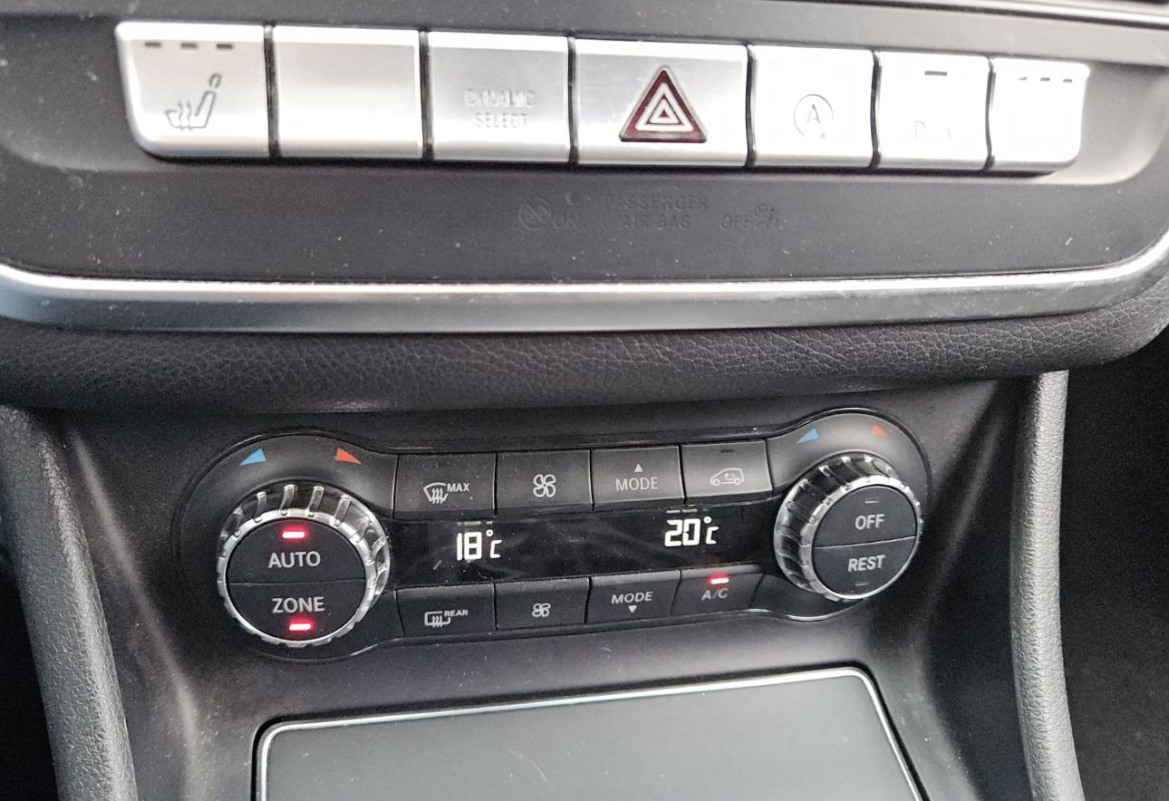 Mercedes CLA 200 d Premium 2200 cc