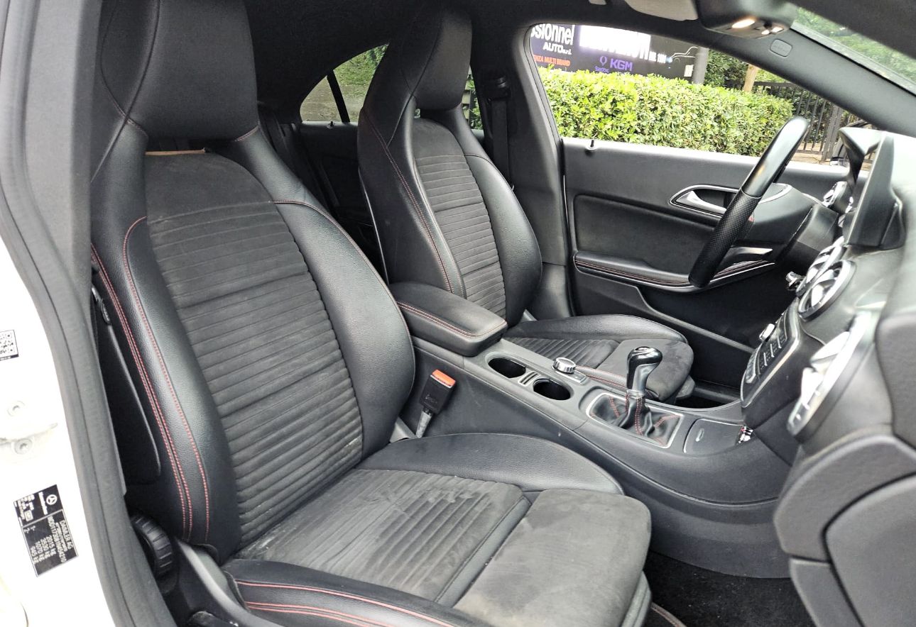 Mercedes CLA 200 d Premium 2200 cc
