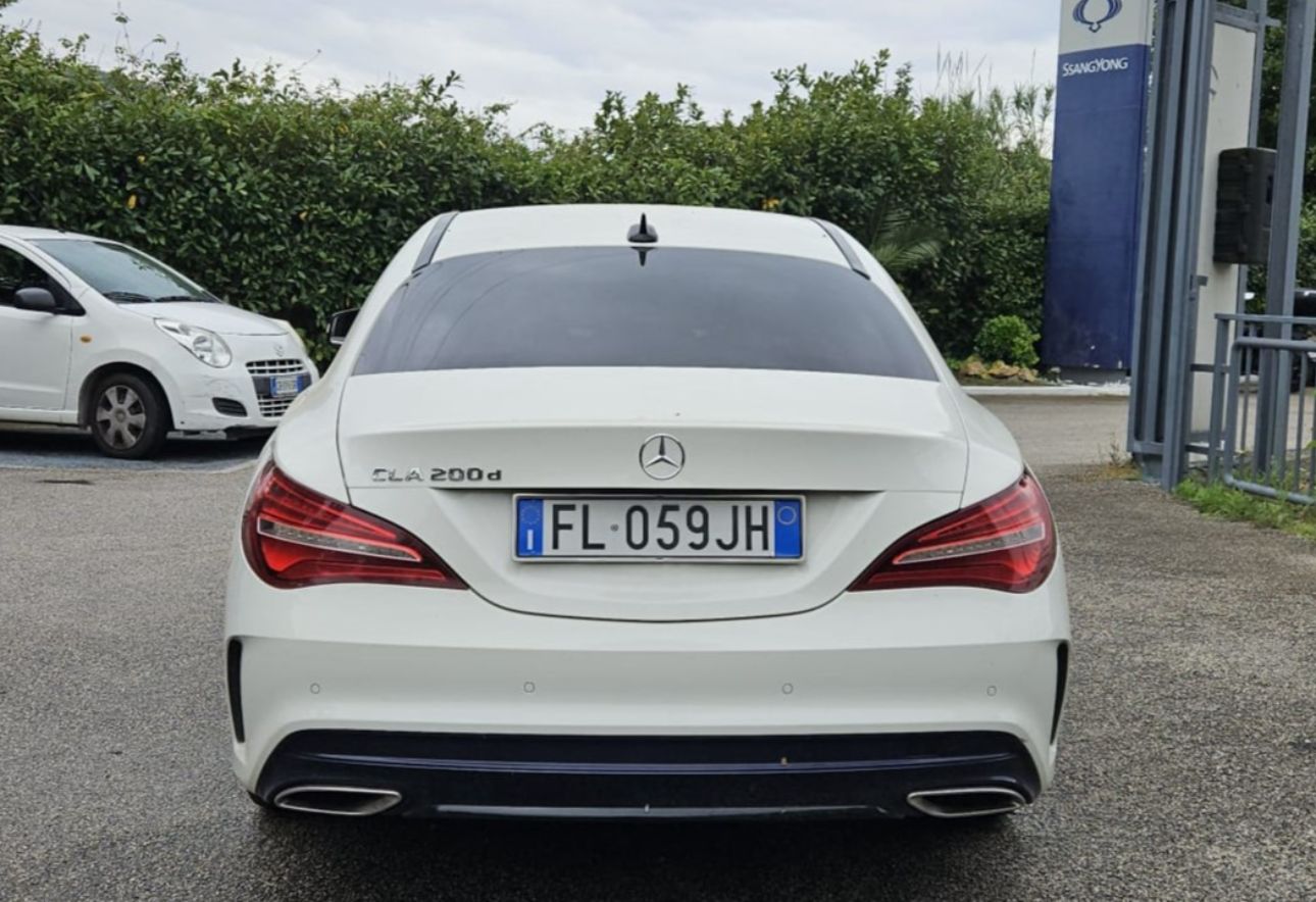 Mercedes CLA 200 d Premium 2200 cc
