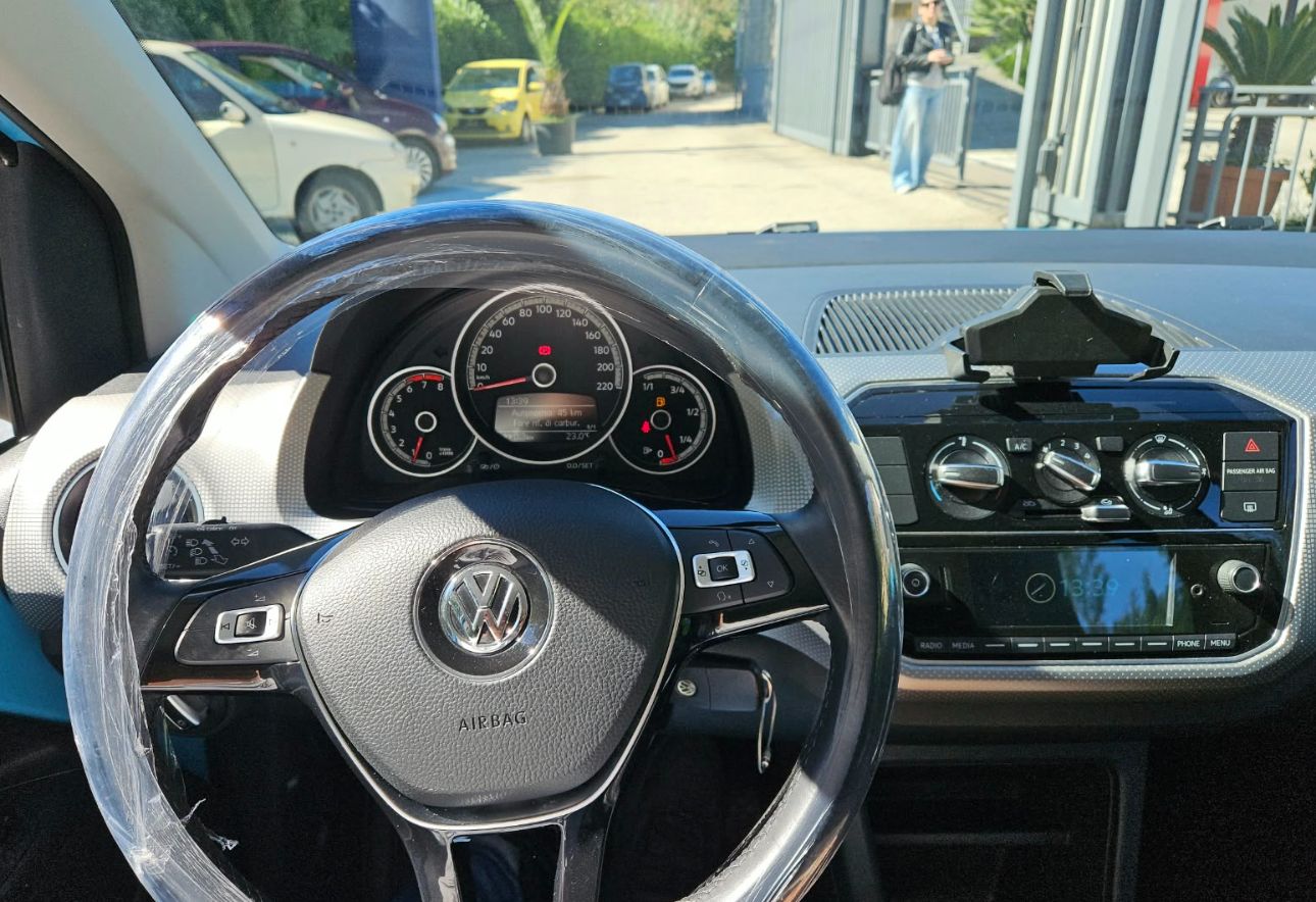 Volkswagen UP MOVE UP 1000 cc