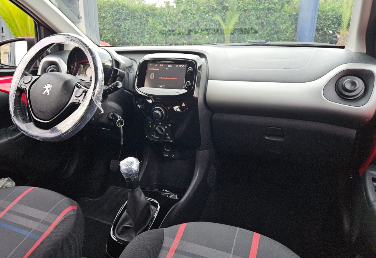 Peugeot 108 ALLURE 1200 cc