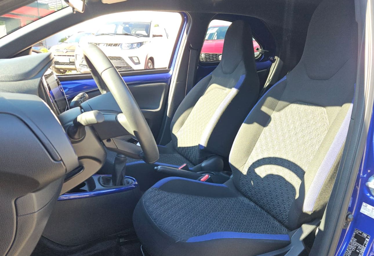 Toyota AYGO X TREND 1000 cc