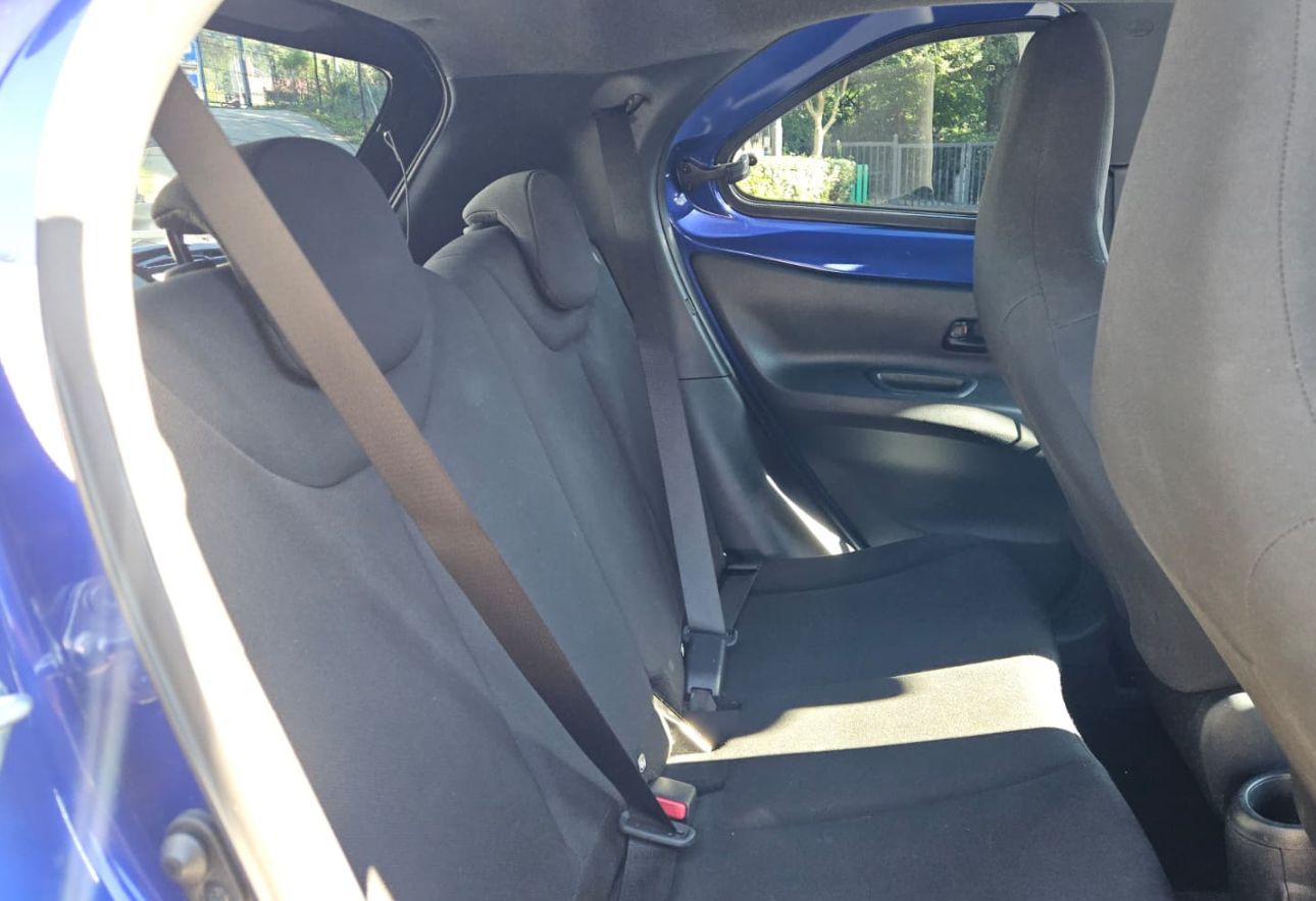Toyota AYGO X TREND 1000 cc