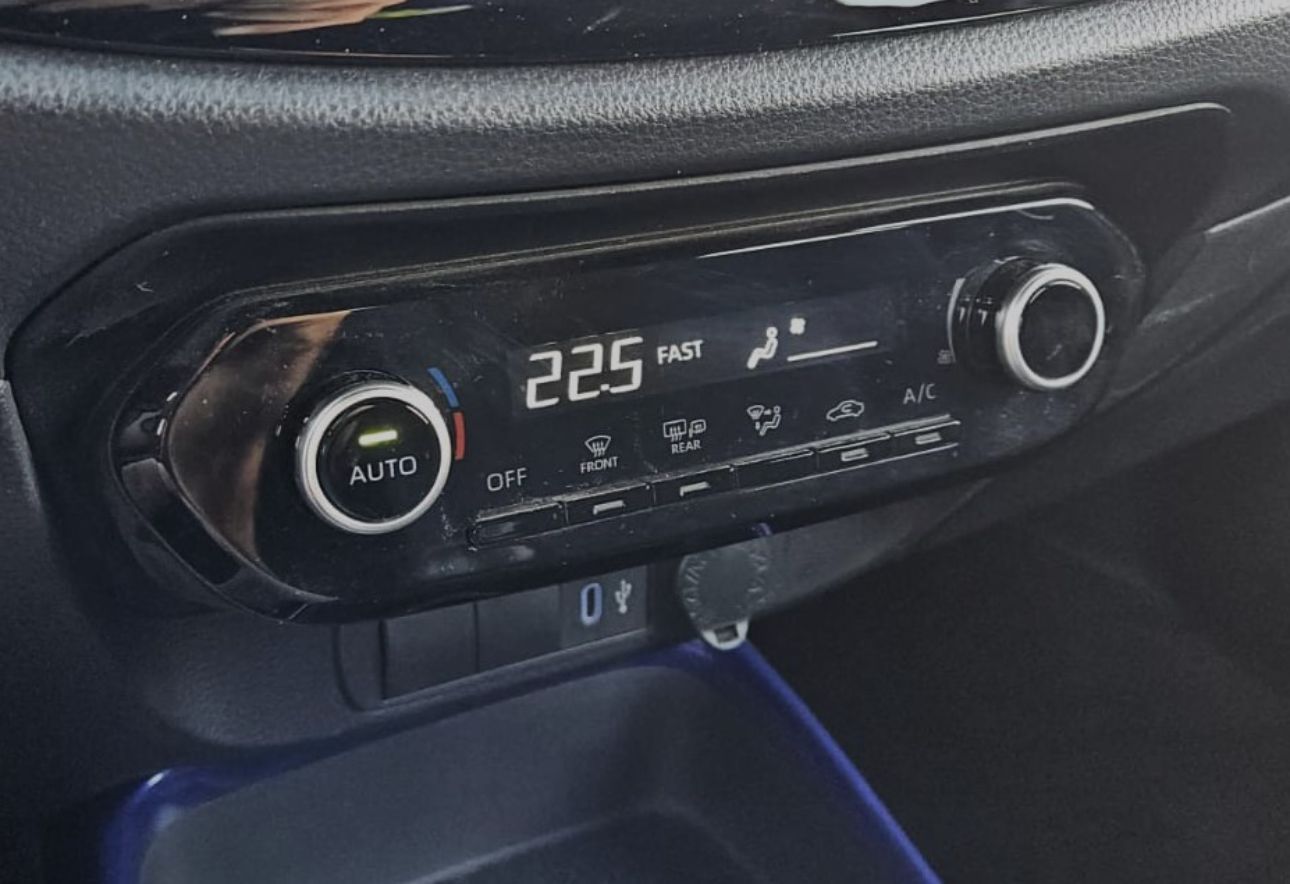 Toyota AYGO X TREND 1000 cc