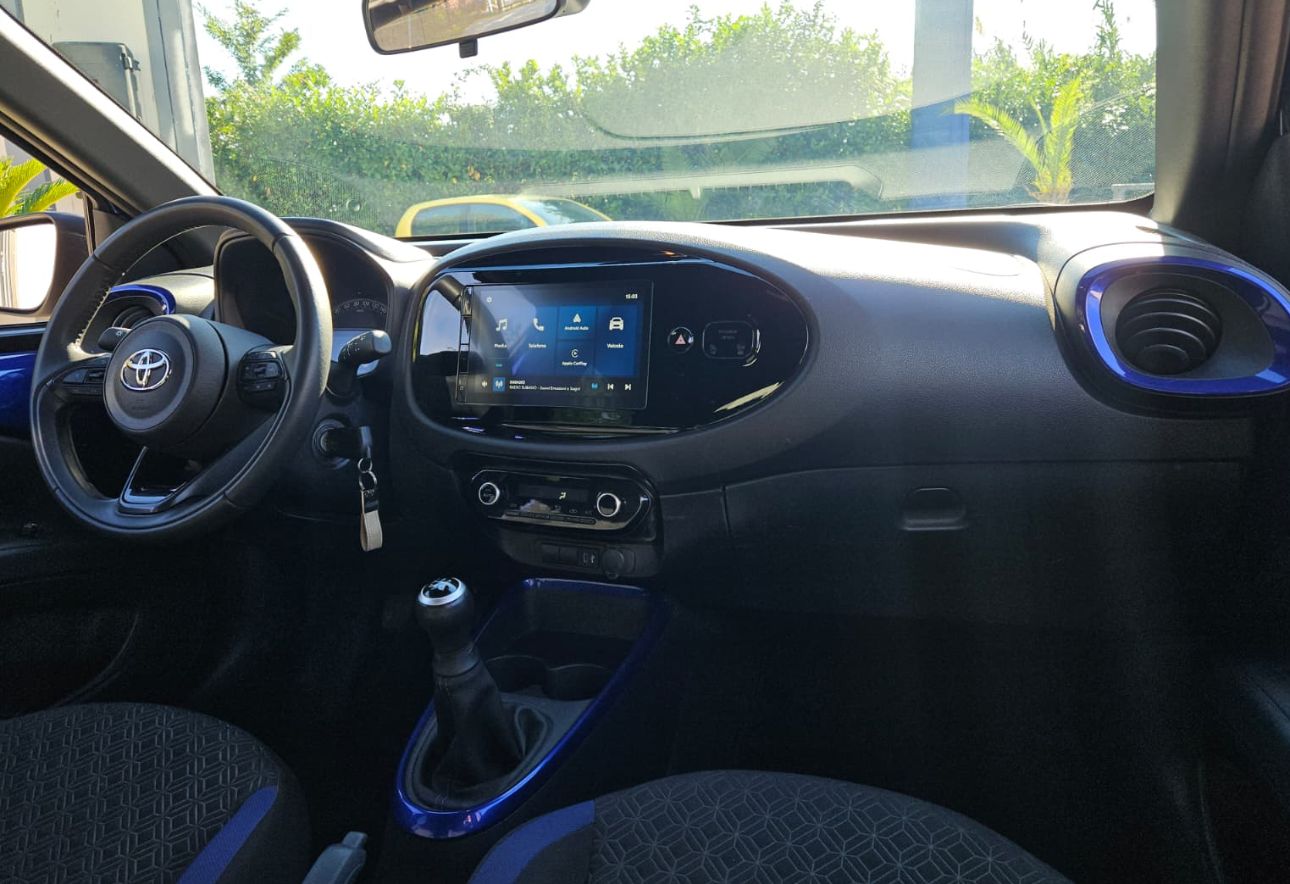 Toyota AYGO X TREND 1000 cc
